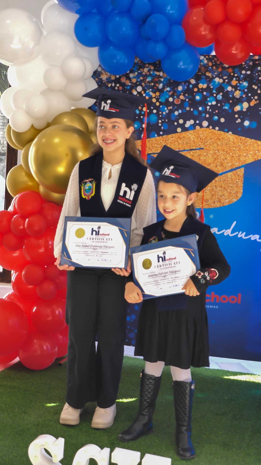 Graduación Hi School - Estudiantes graduados